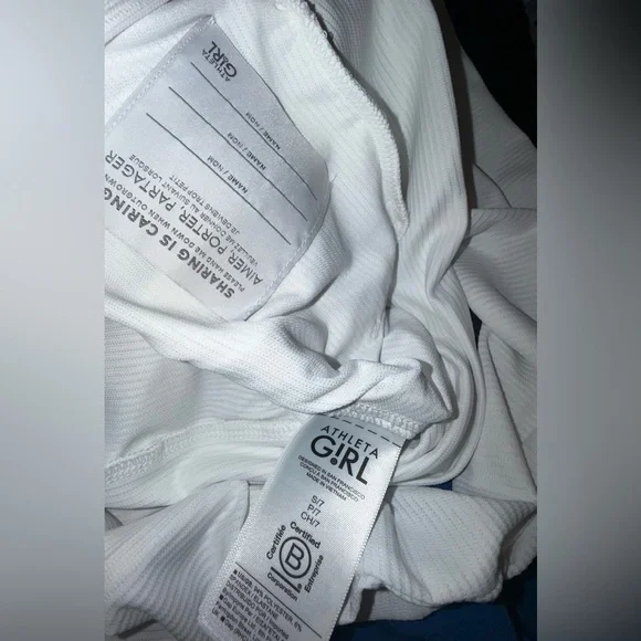 NWOT Sold Out Athleta Girl Long Sleeve Serve UPF White Jacket Size:7 - Picture 16 of 16